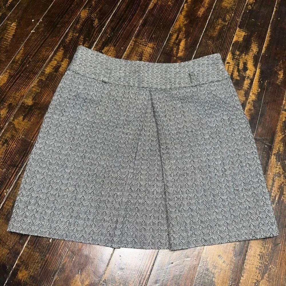 Loft chevron a-line business casual dark academia size 2 skirt